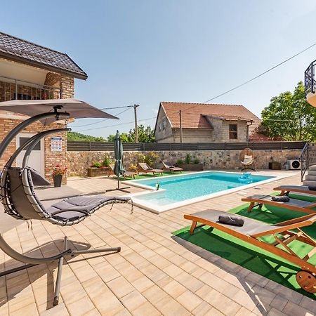 Apartman Toni Gračac Eksteriør billede