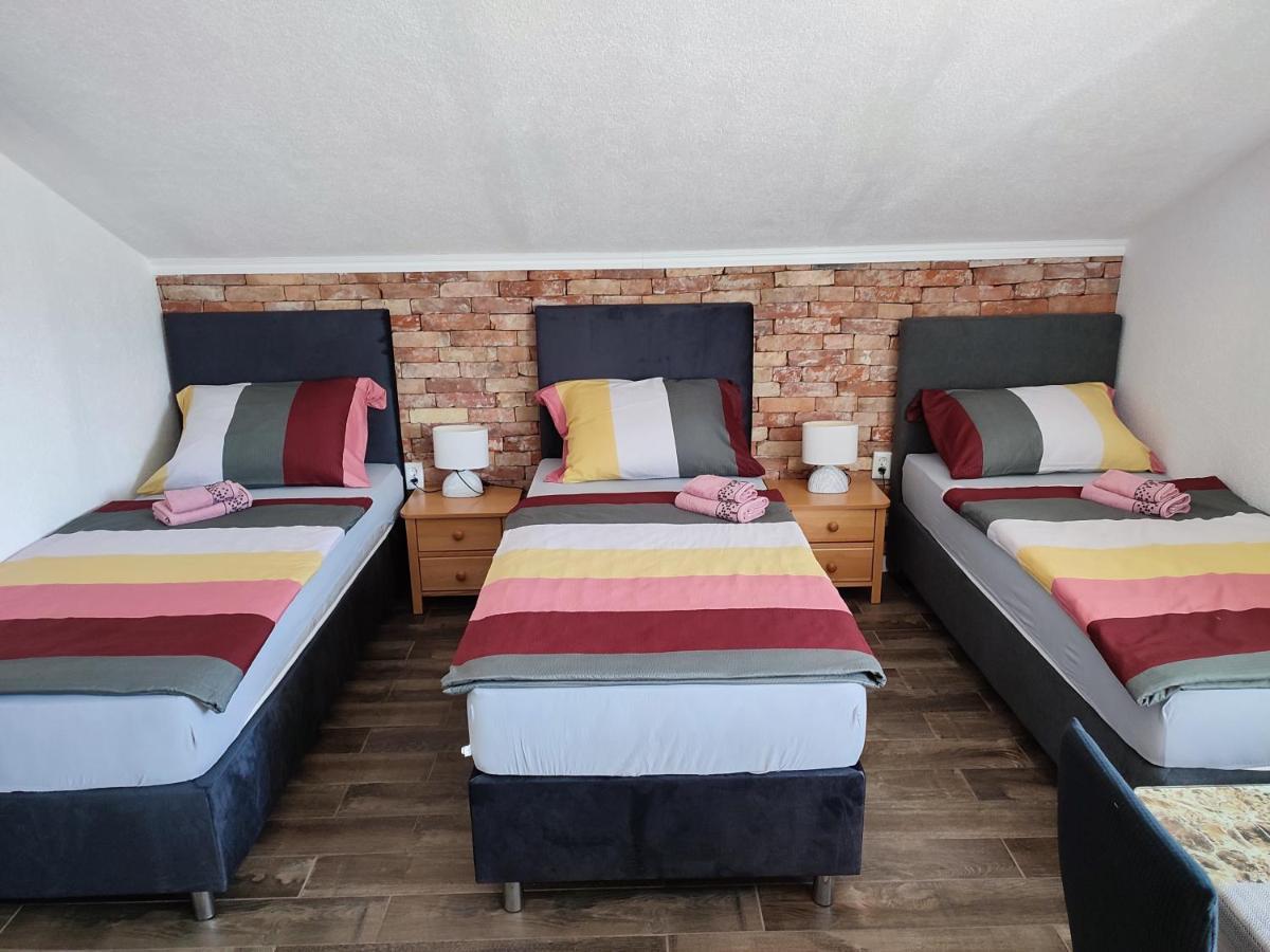 Apartman Toni Gračac Eksteriør billede